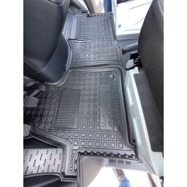 Килимки (поліки, половики) поліуретанові в салон для Mercedes Sprinter (907) Мерседес Спрінтер (907) 2018- (1+1/1+2) 9137 фото